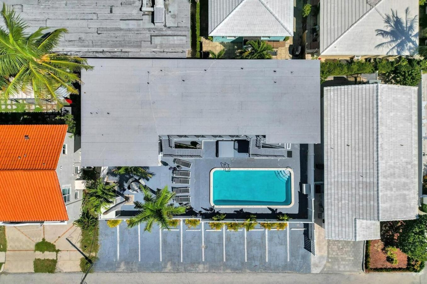 Waves On Desoto Rental Unit With Pool Hollywood Buitenkant foto